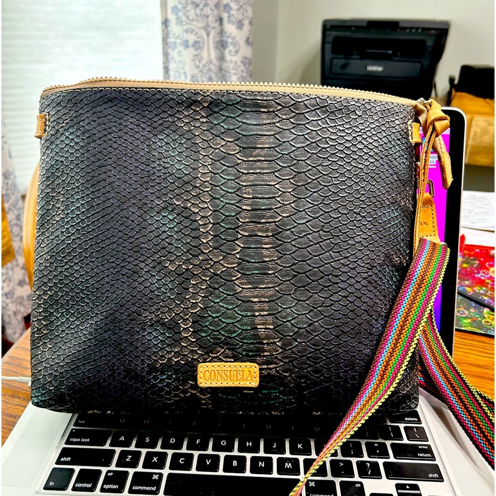 Consuela Downtown Crossbody